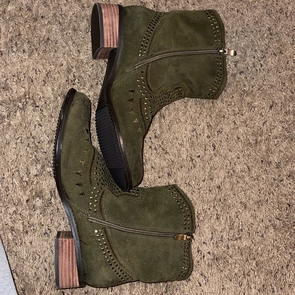 Size 9 green ankle boots / beading details / excellent condition/ western style - Picture 5 of 5